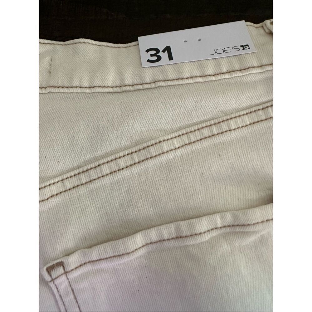 Joe's The Pleated Short High Rise Weightless Natural Size 31 shorts ￼ - Picture 7 of 9